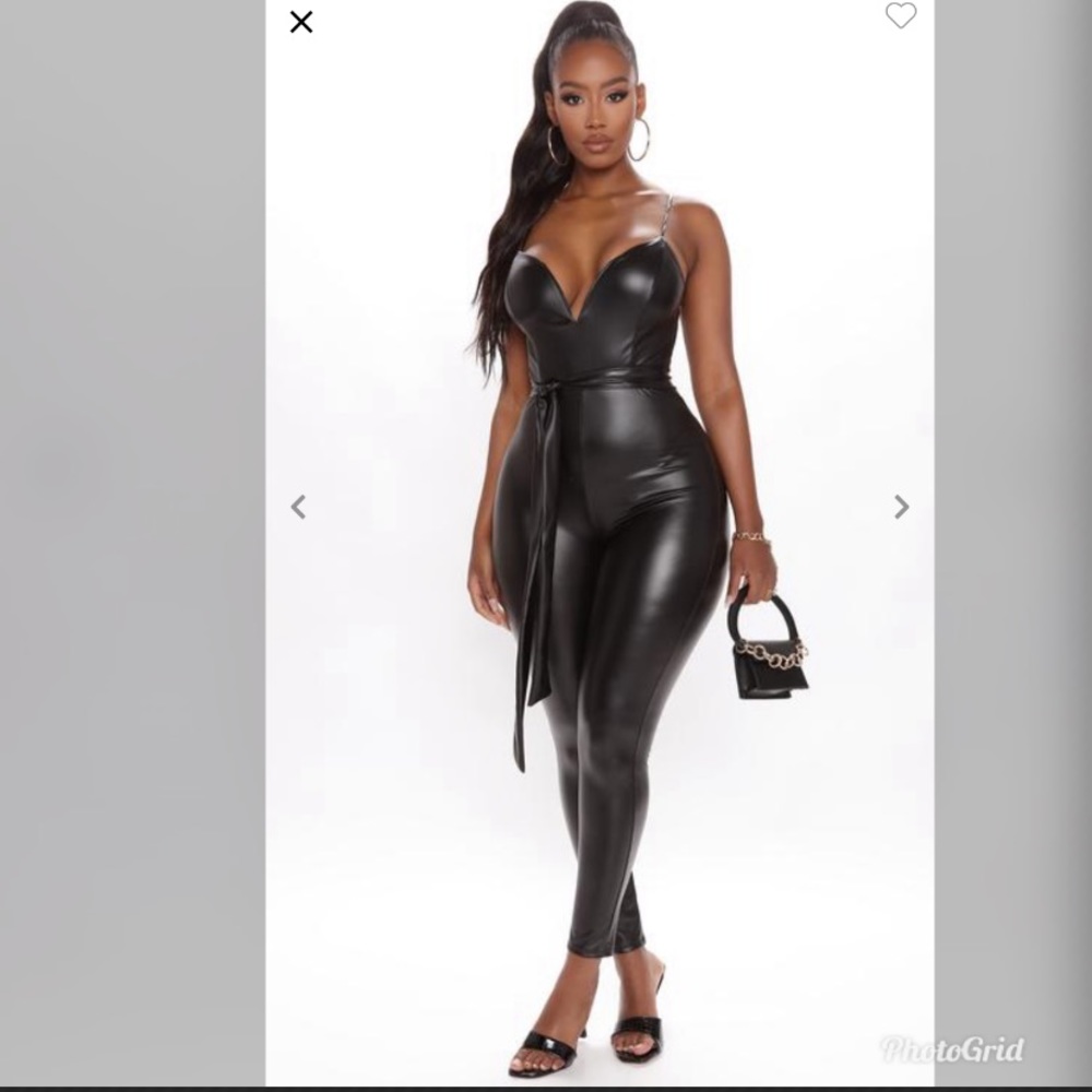 Fashion nova jumpsuit